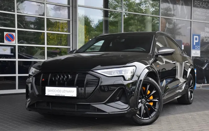 śląskie Audi e-tron cena 249900 przebieg: 45000, rok produkcji 2022 z Ćmielów